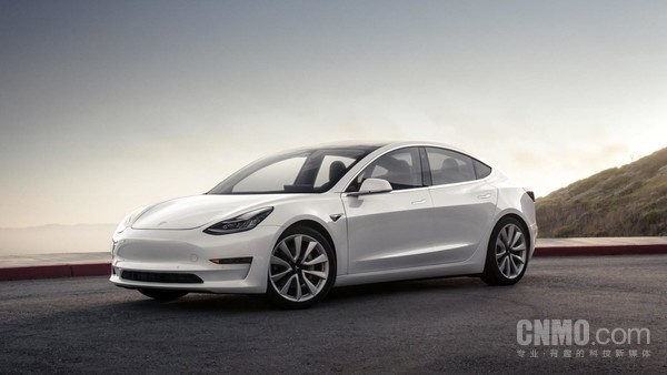 特斯拉Model 3