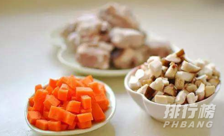 电饭煲排骨焖饭的做法_电饭煲排骨焖饭的做法窍门