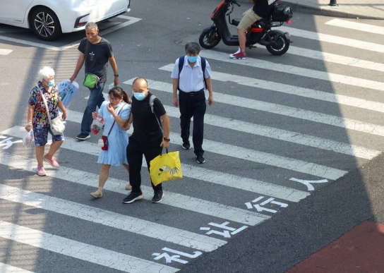 礼让行人