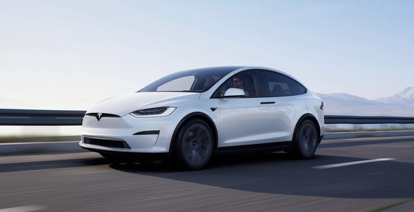 特斯拉Model X（图源来自网络）