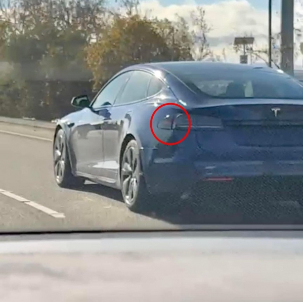 特斯拉Model S Plaid更新版被发现！这些地方有所不同